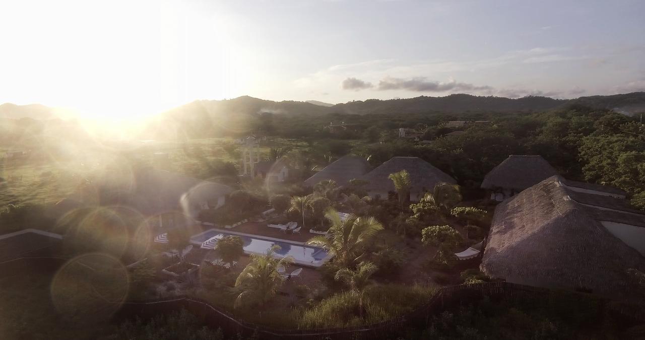 Malibu Popoyo Hotel Exterior photo